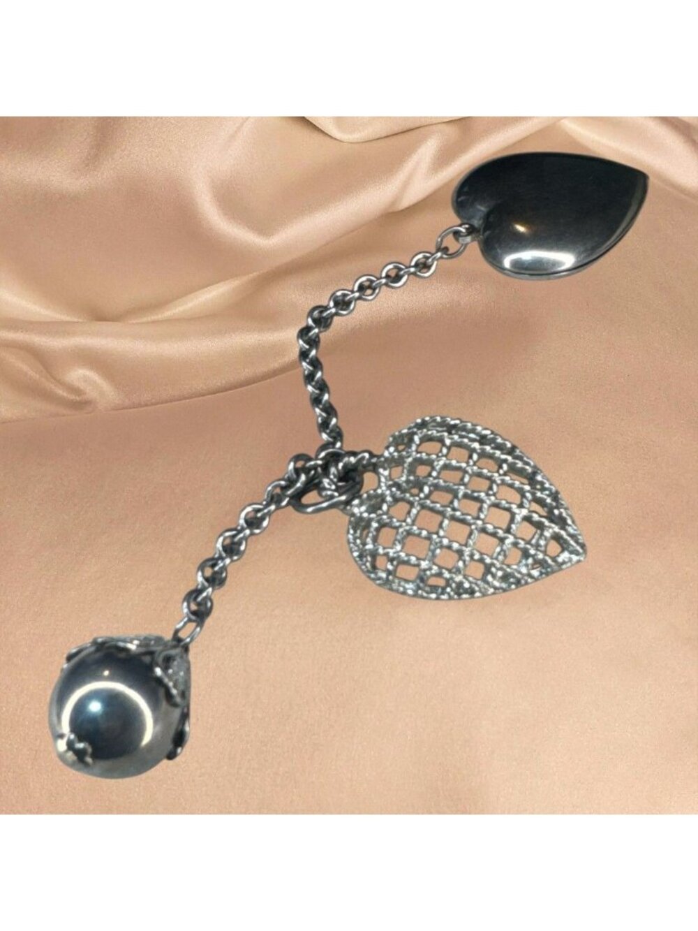 Vintage Silver Tone Mesh Filigree & Puffy Heart Charm Cluster Watch/Purse Fob Pe
